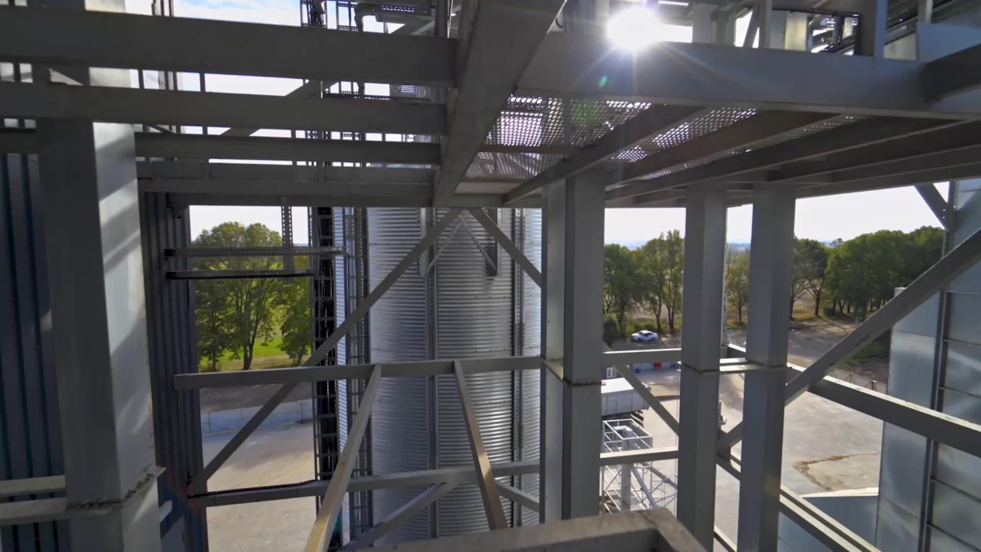X5 Construction crew on a commercial steel build-out